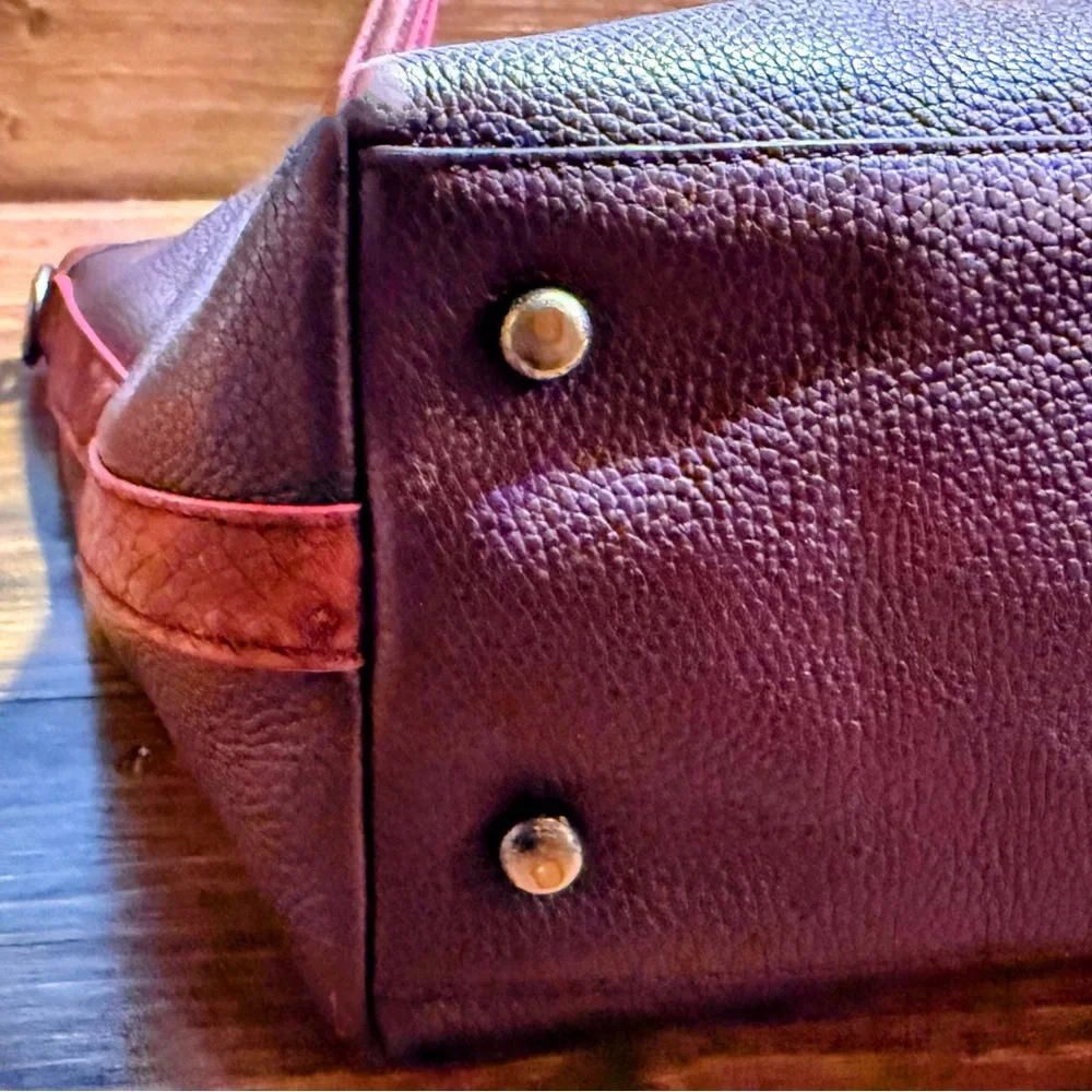 STUNNING β¨ Coach Embossed Leather Tote β Wine/Burgundy with Snake Print Trim β¨β - Picture 7 of 14